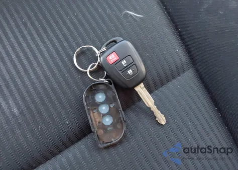 2018 Toyota Rav4 Le z USA, uszkodzony, nr VIN JTMBFREV1JJ746226